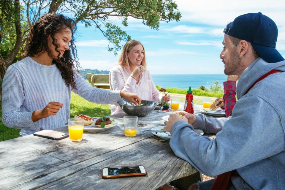 Onetangi Waiheke Backpackers Hostel מראה חיצוני תמונה