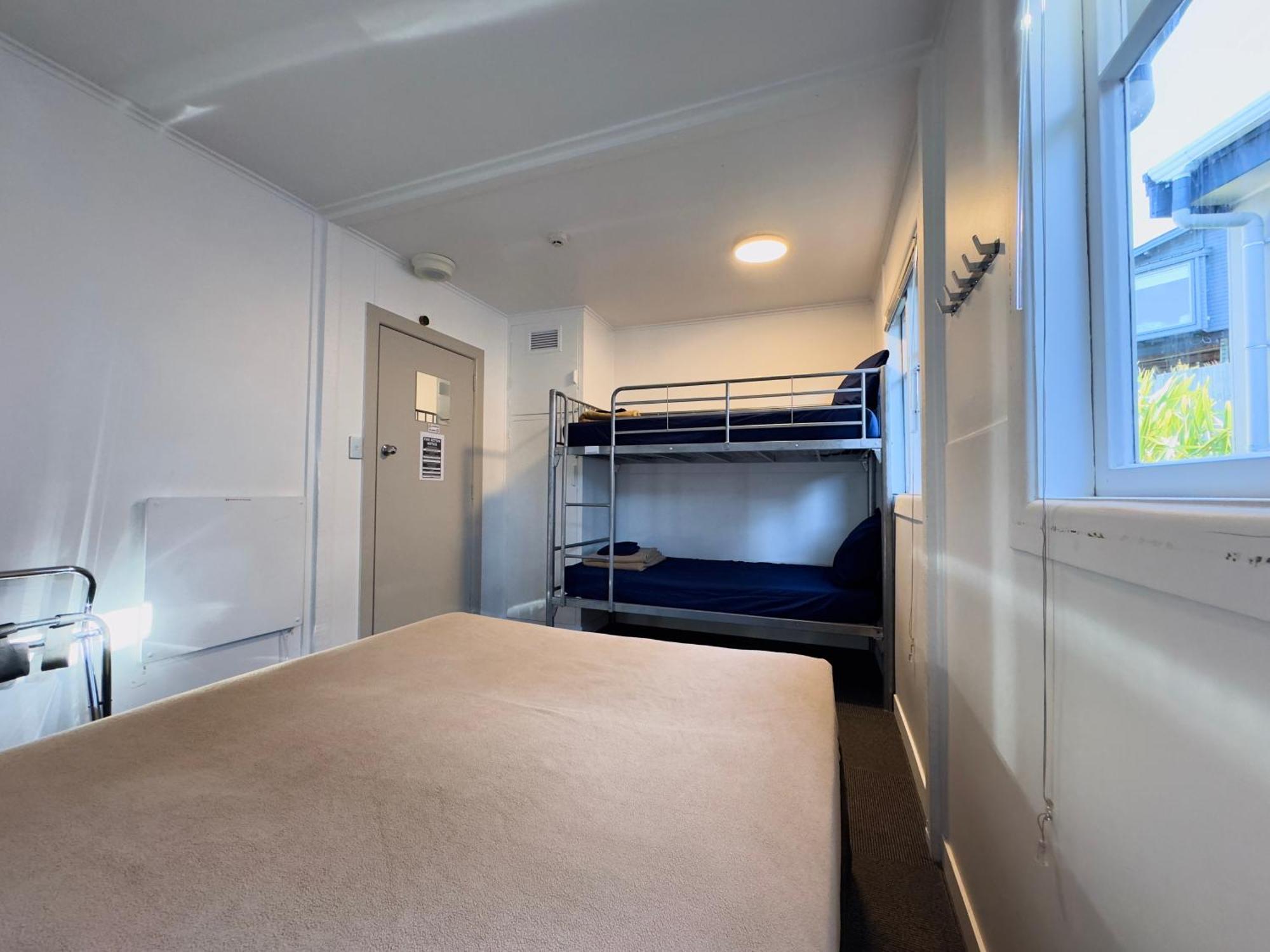 Onetangi Waiheke Backpackers Hostel מראה חיצוני תמונה