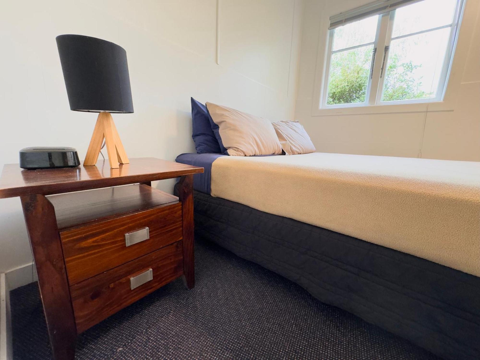 Onetangi Waiheke Backpackers Hostel מראה חיצוני תמונה
