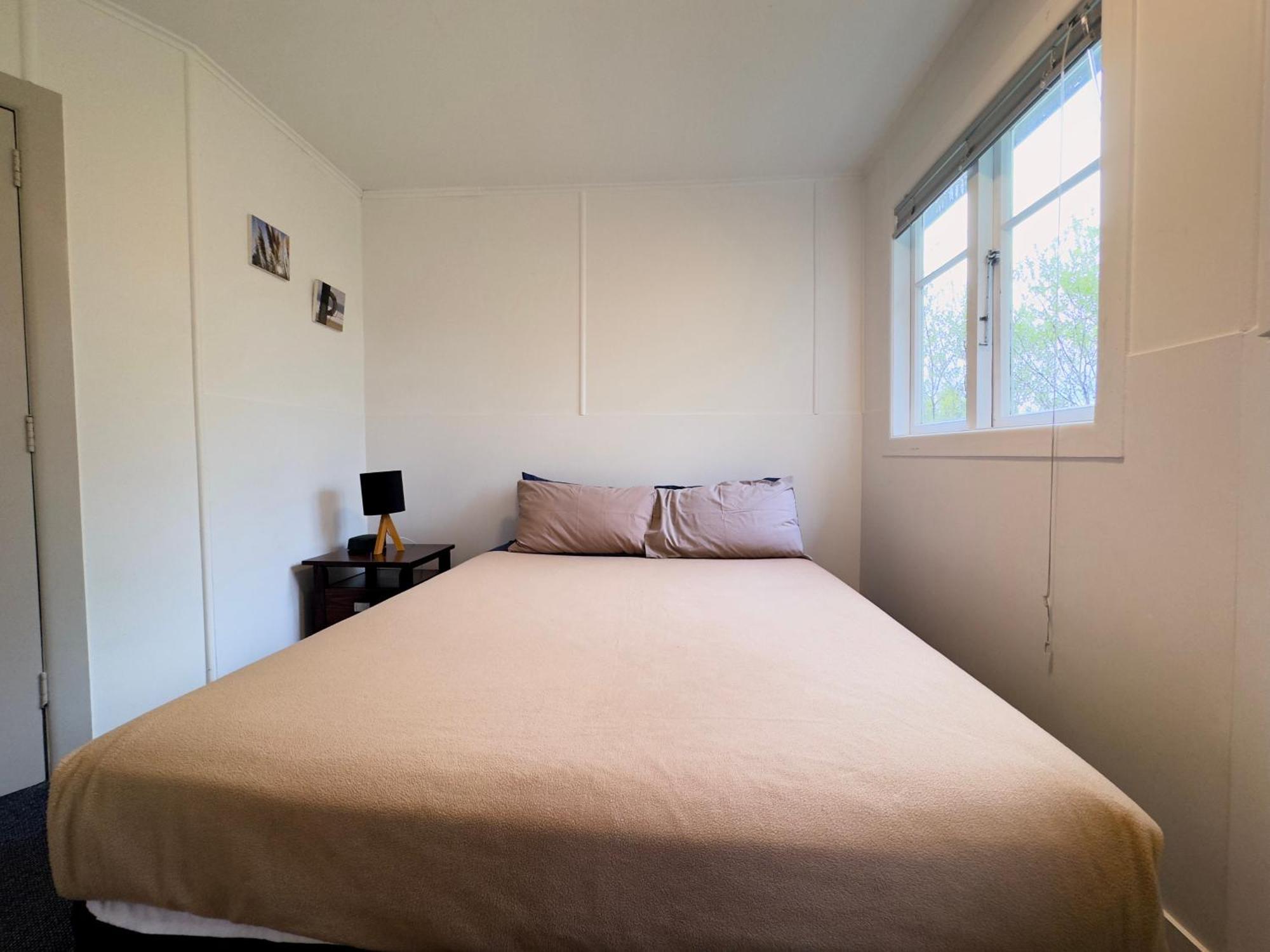 Onetangi Waiheke Backpackers Hostel מראה חיצוני תמונה