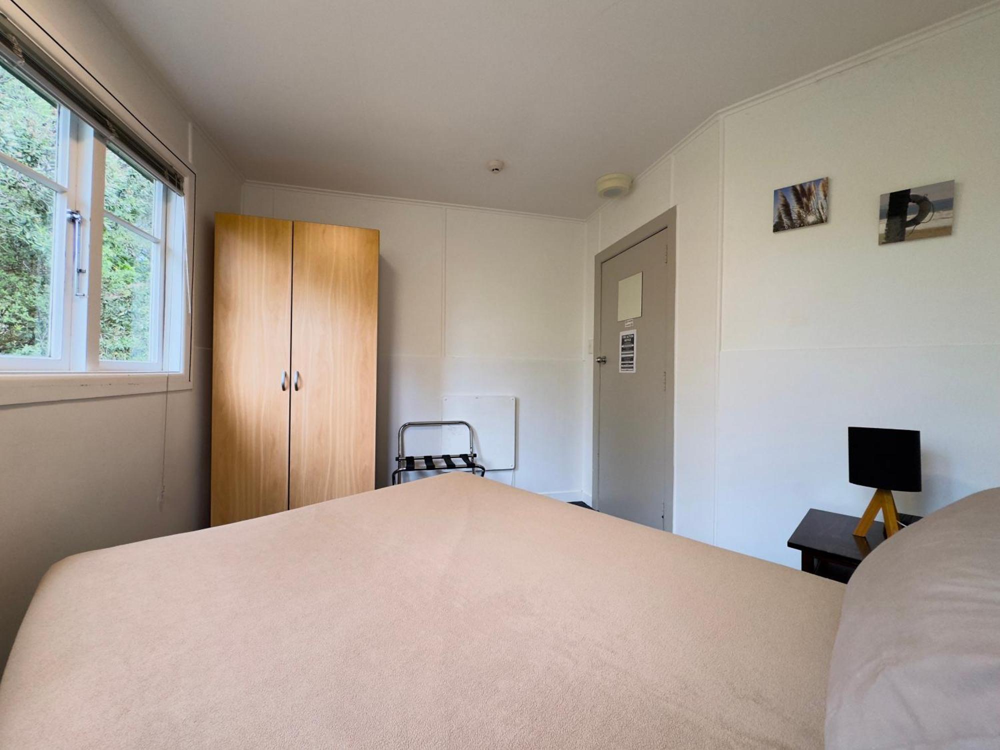 Onetangi Waiheke Backpackers Hostel מראה חיצוני תמונה